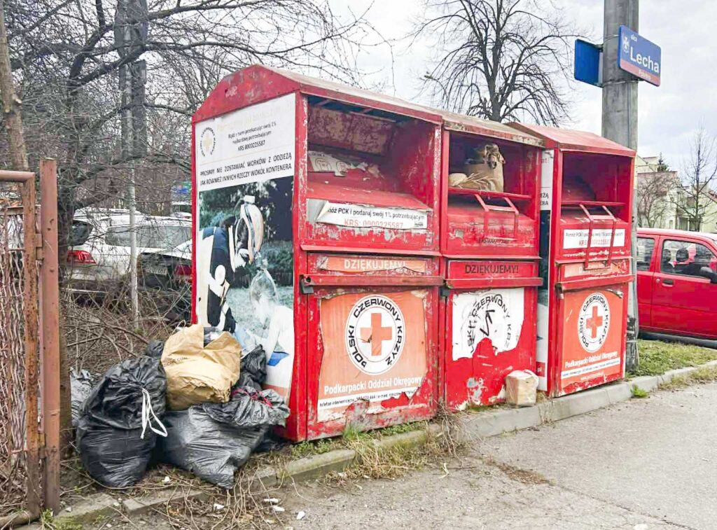 Pobitno kontenery